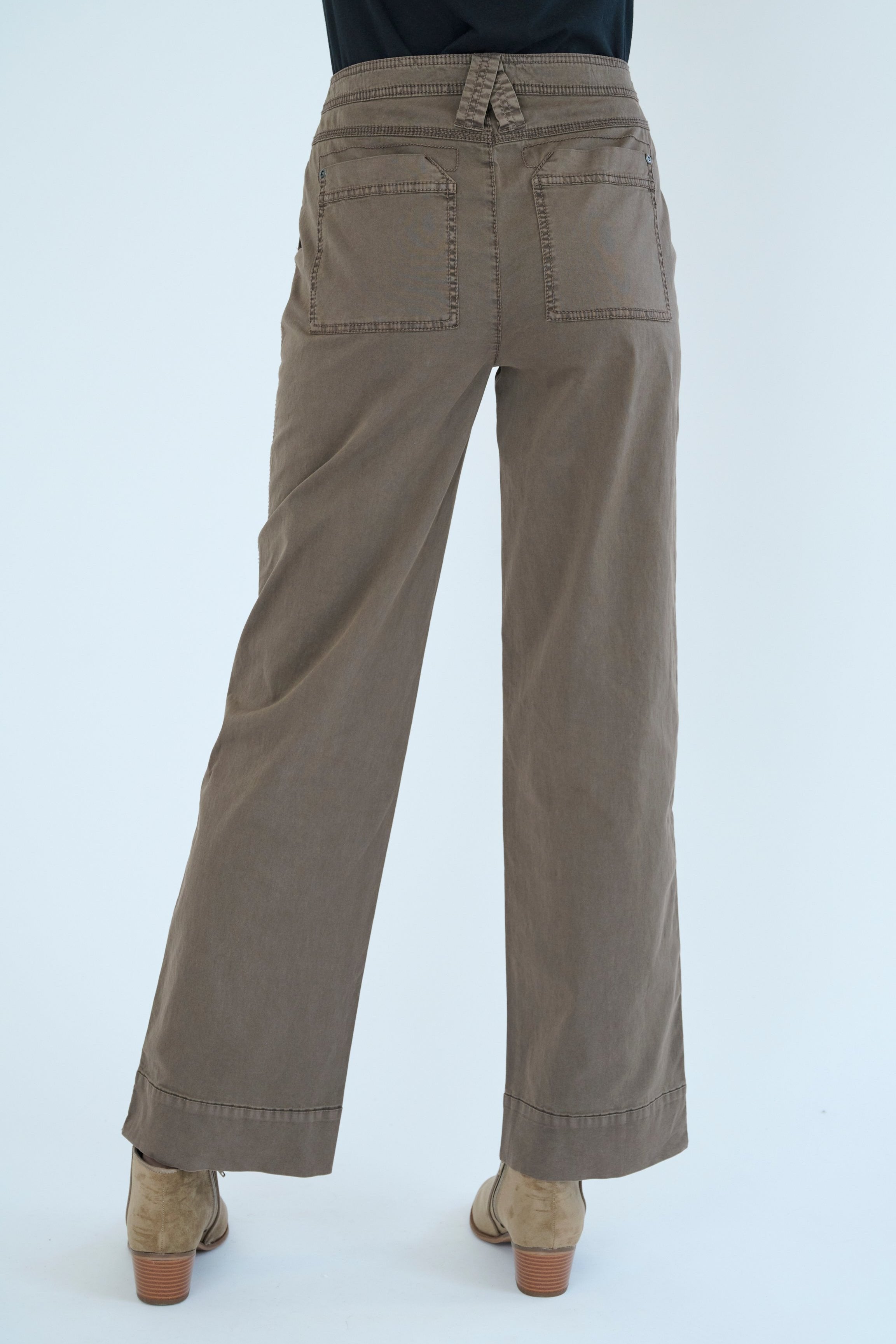 Back view of Darilyn pant in Hazel color