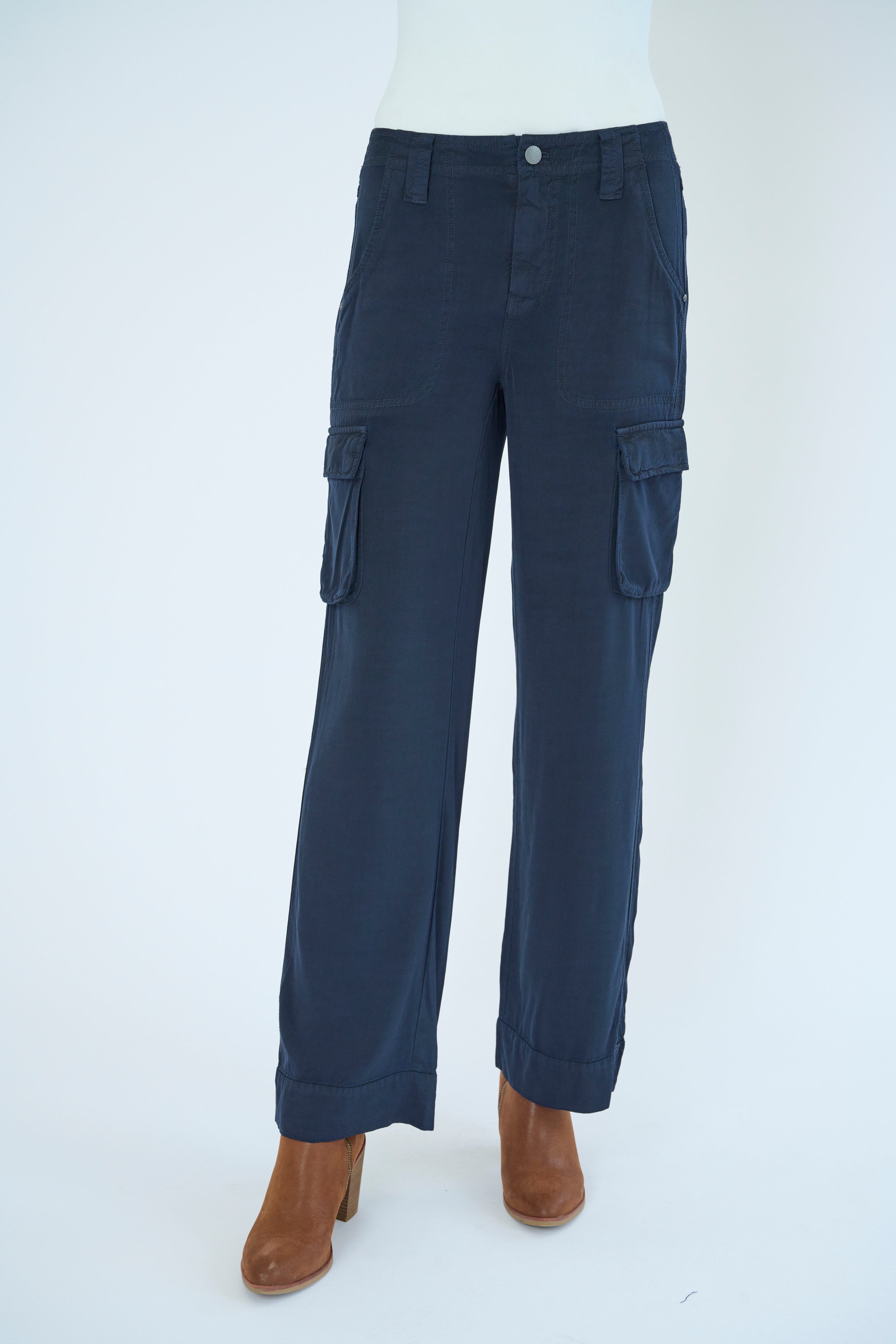 Front view of Gavyn pant in Celestial Blue color