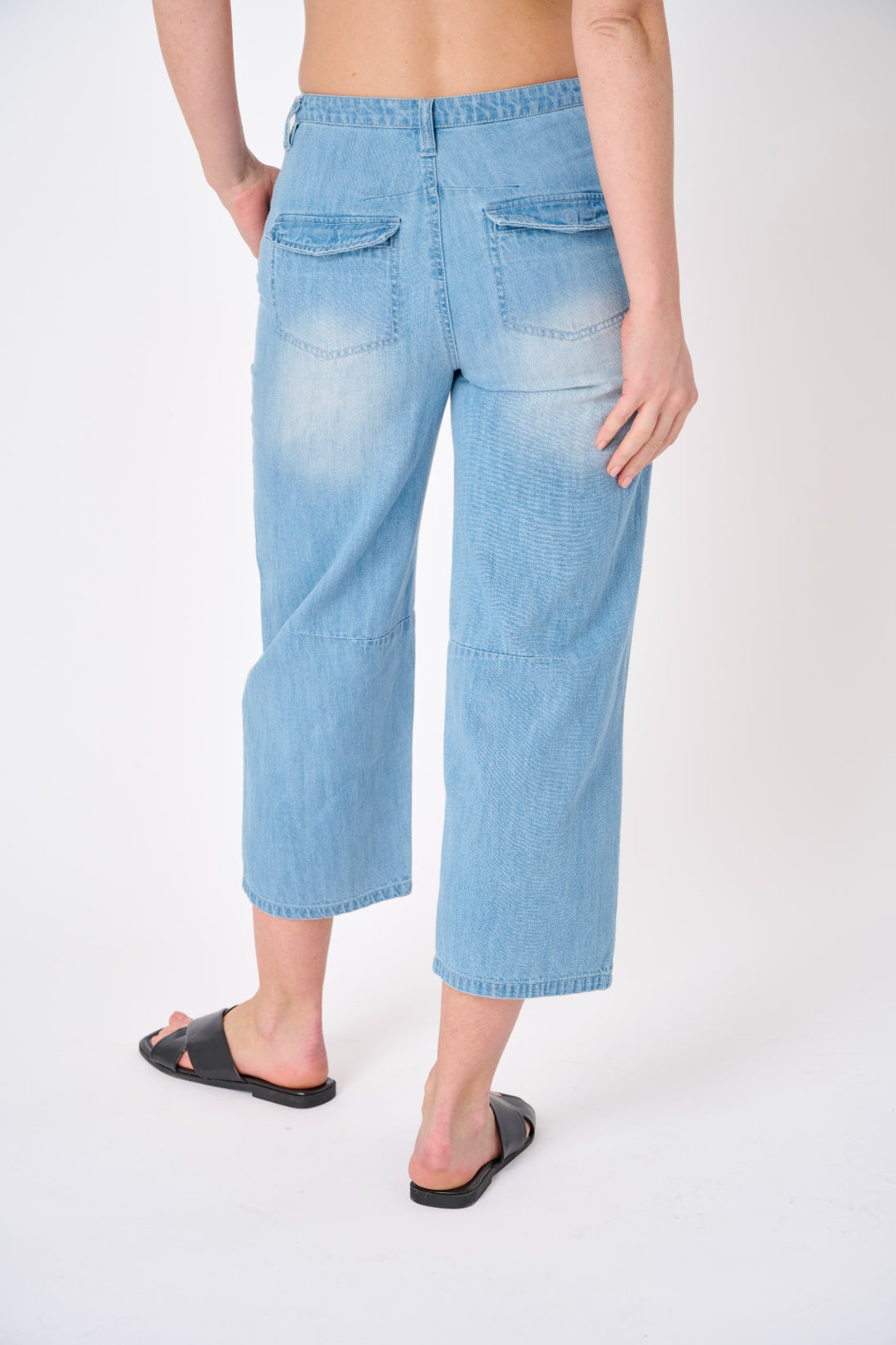 Java Denim Pleated Barrel Leg Pant