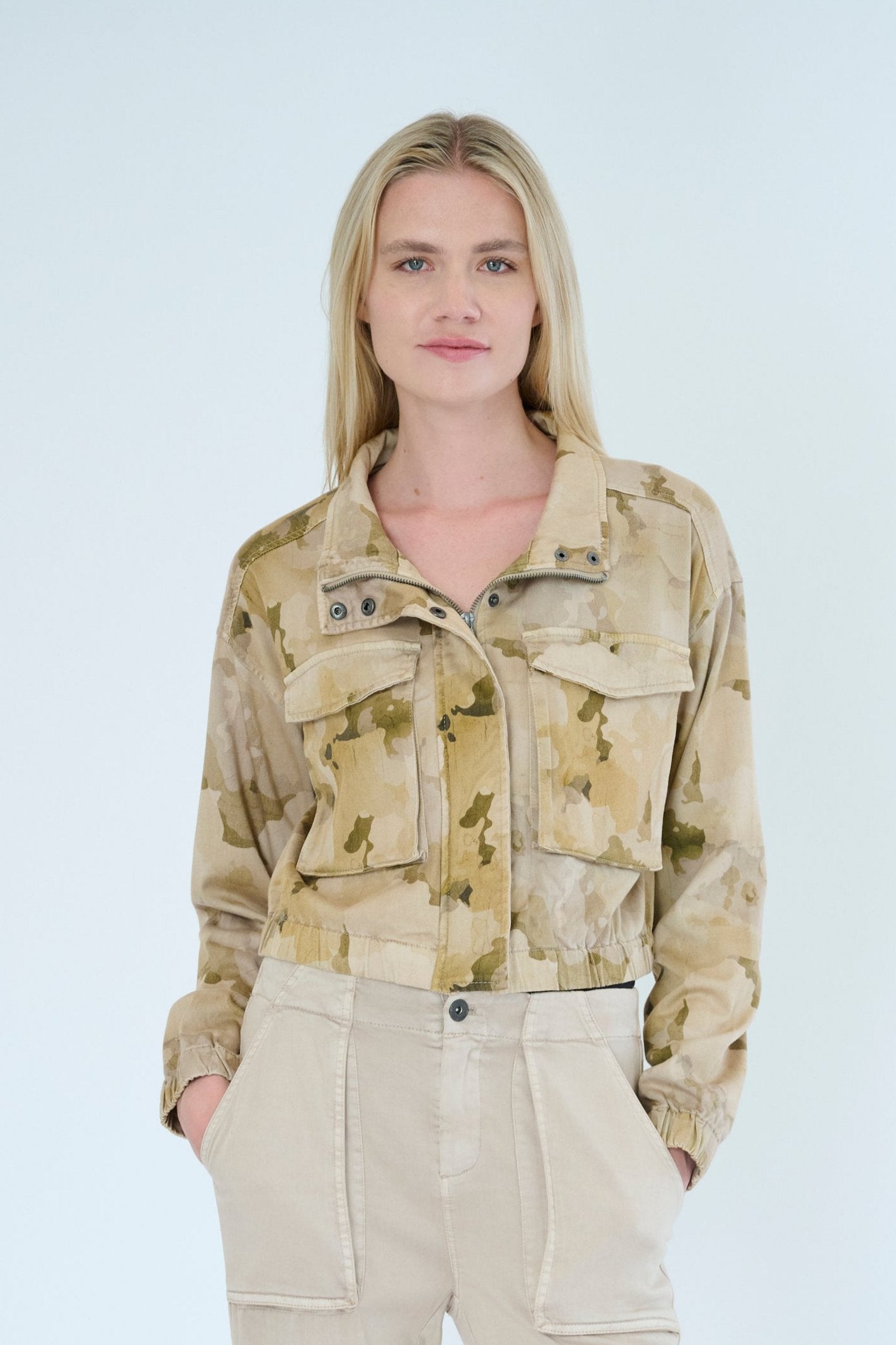 Front view of model wearing Marrakech Nelle Jacket in Oat Camo color. 