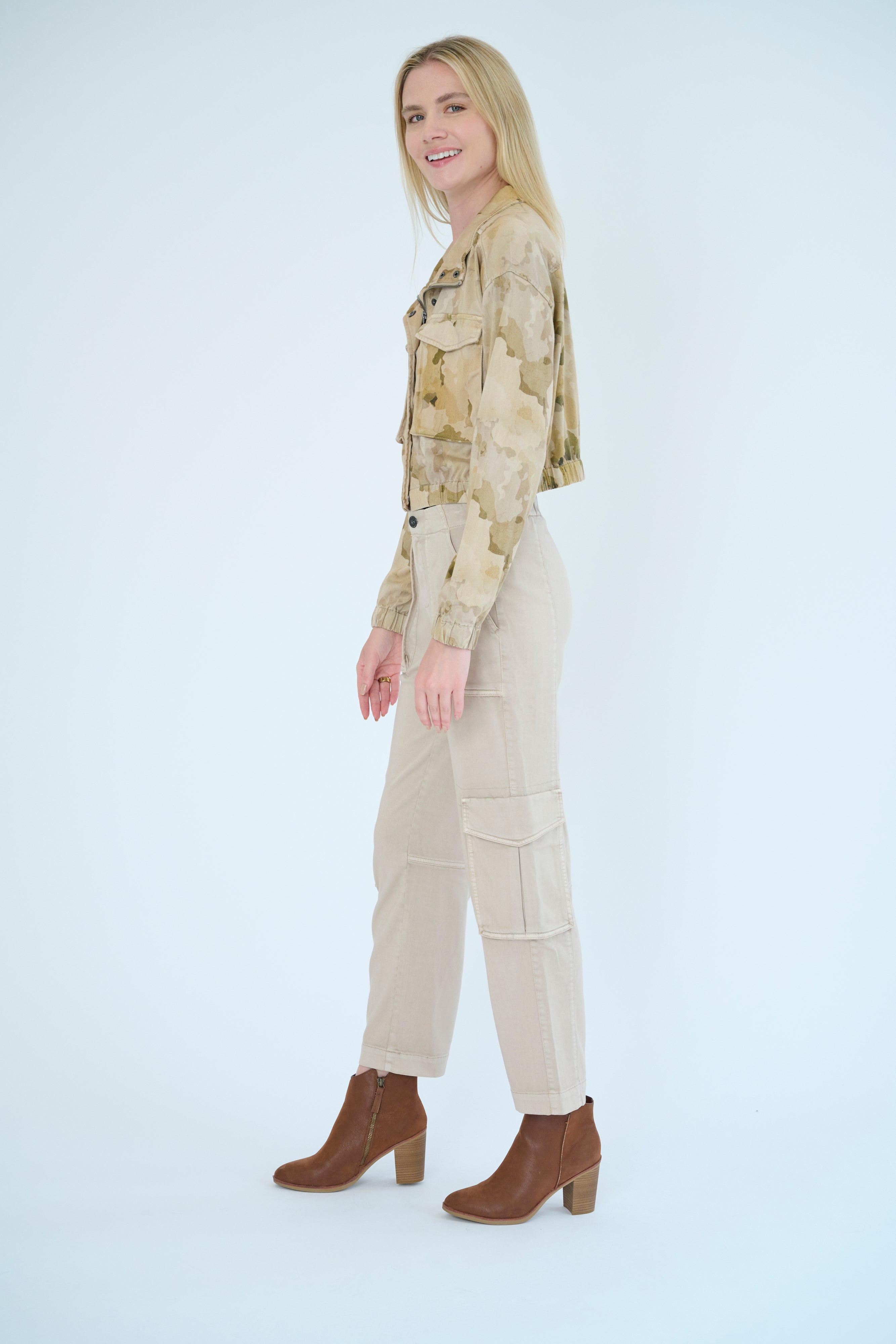 Side view of model wearing Marrakech Nelle Jacket in Oat Camo color. 